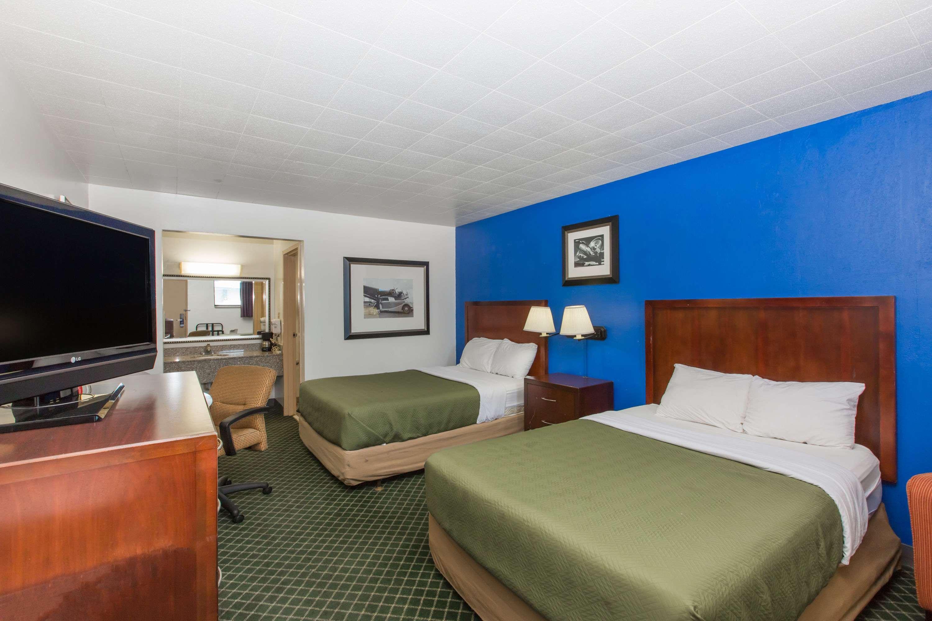 Travelodge By Wyndham Great Bend Dış mekan fotoğraf